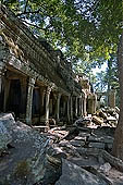 Ta Prohm temple - ruined gallery